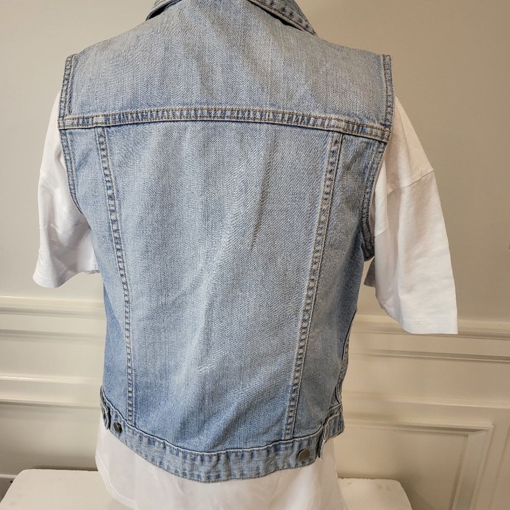 GAP | Denim Sleeveless Jacket - Picture 2 of 8